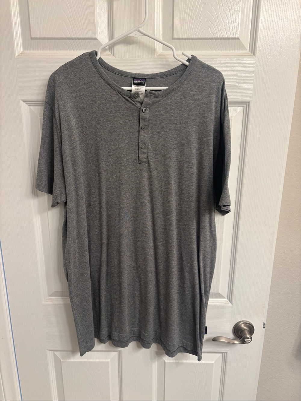 Patagonia Men's Short Sleeve Gray Henley Tee